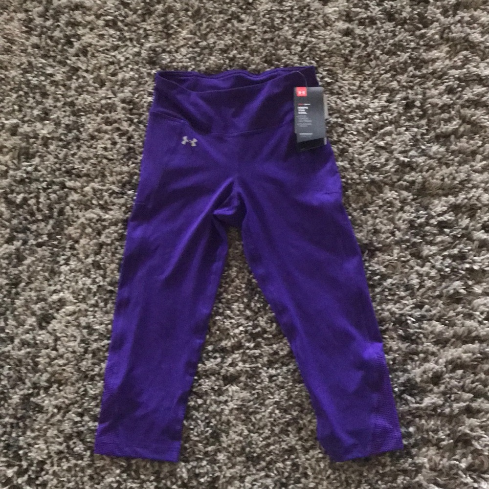 Under armor crop